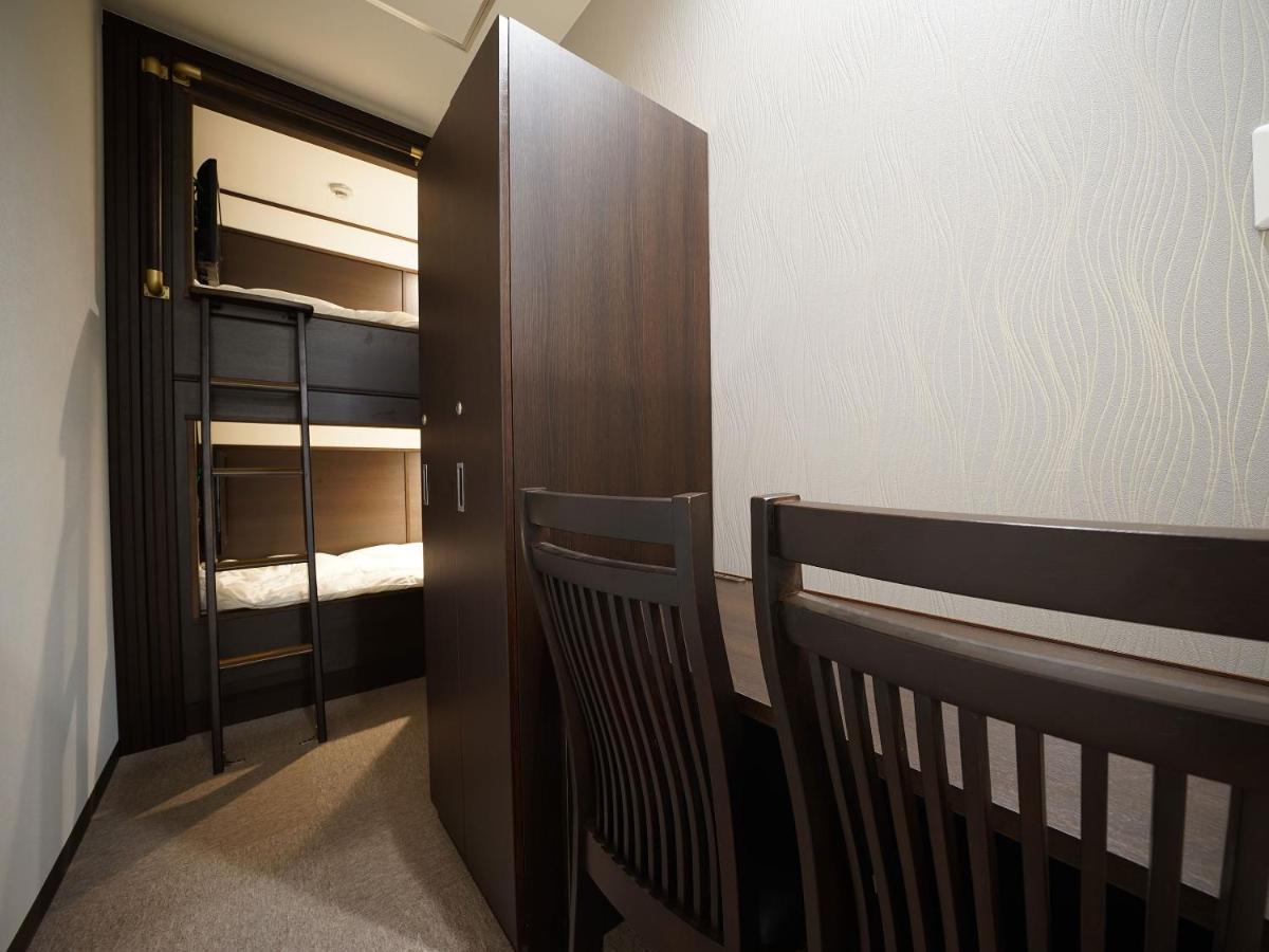 Wellcabin Tenjin - Male Only Fukuoka  Extérieur photo