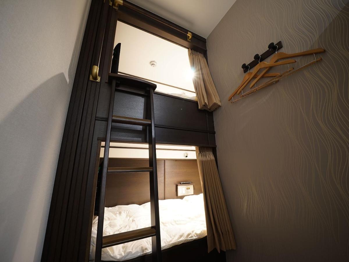 Wellcabin Tenjin - Male Only Fukuoka  Extérieur photo